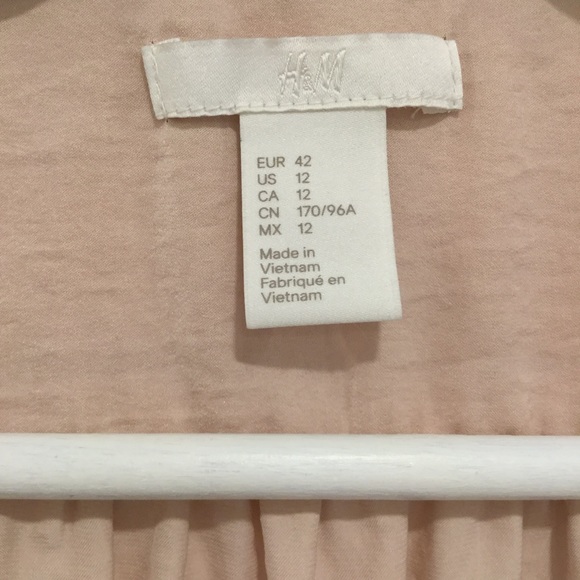 H&M Pink Flowy Short Sleeve Blouse Sz 12 - Picture 6 of 8